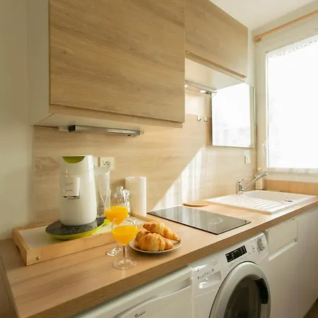 Champs Elysees & Arc De Triomphe - Cityapartmentstay * Paris