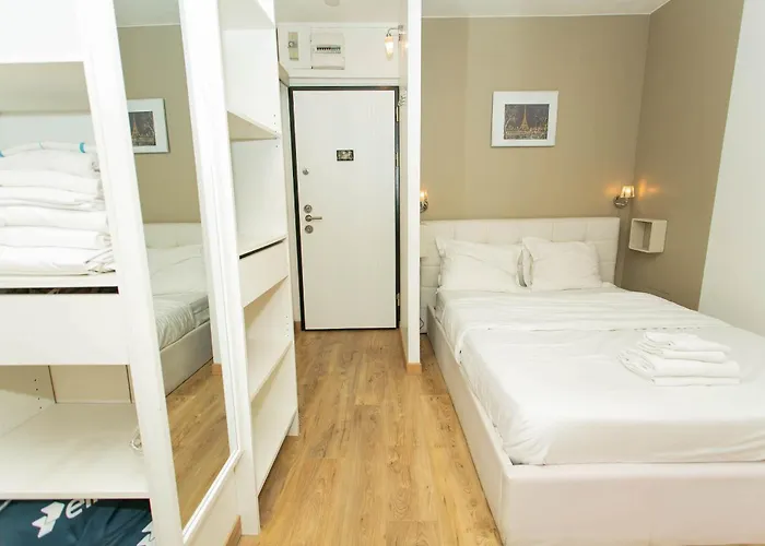 Champs Elysees & Arc De Triomphe - Cityapartmentstay Appartement Paris