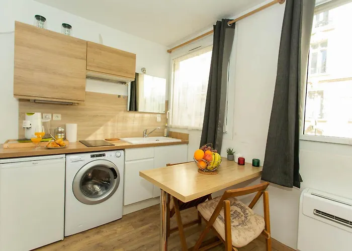 Appartement Champs Elysees & Arc De Triomphe - Cityapartmentstay *